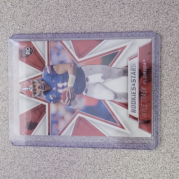 2021 Panini Chronicles Rookies & Stars Draft Picks Kyle Trask RC - Picture 1 of 2